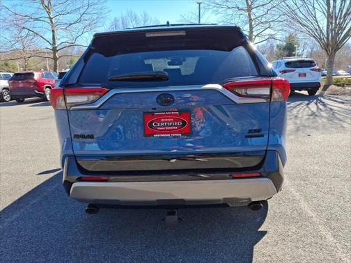 2022 Toyota RAV4 Hybrid SE