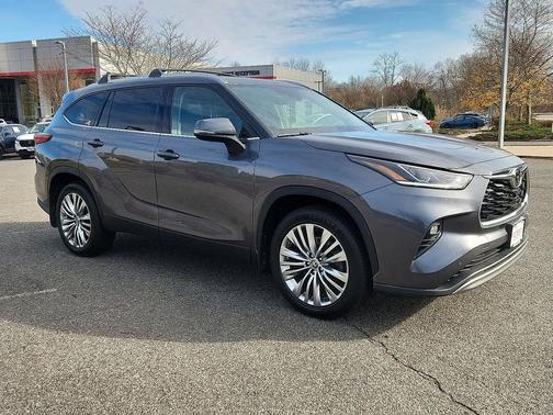 2023 Toyota Highlander Platinum