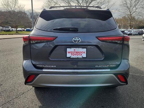 2023 Toyota Highlander Platinum
