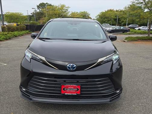 2022 Toyota Sienna XLE