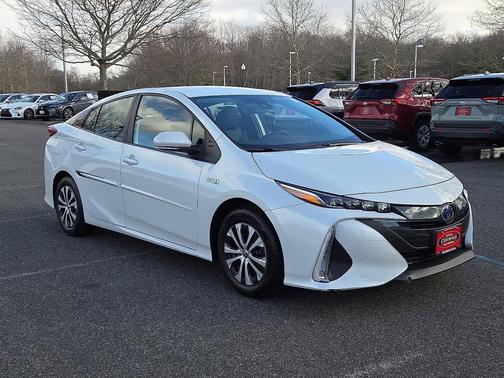 2022 Toyota Prius Prime XLE