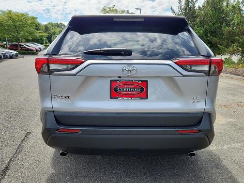 2024 Toyota RAV4 LE
