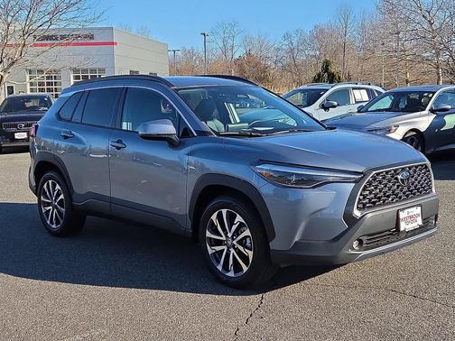 2023 Toyota Corolla Cross XLE