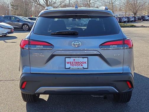 2023 Toyota Corolla Cross XLE