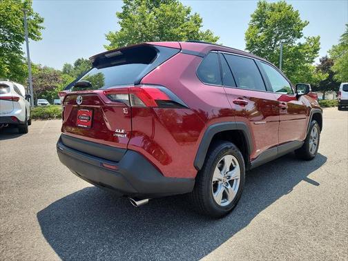 2022 Toyota RAV4 Hybrid XLE