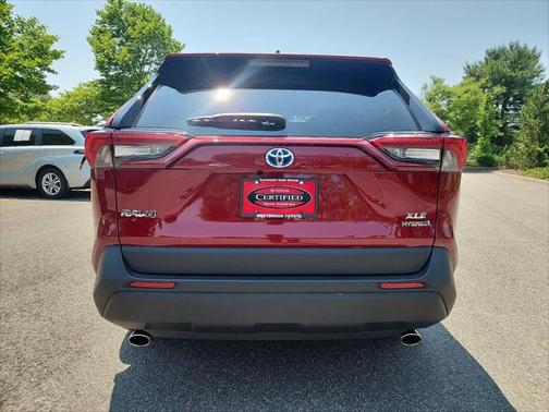 2022 Toyota RAV4 Hybrid XLE