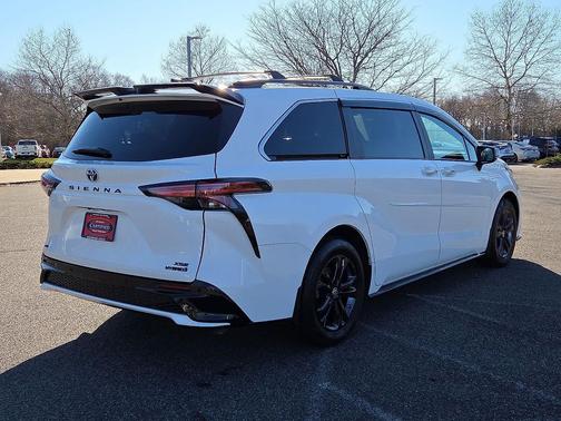 2024 Toyota Sienna XSE 7 Passenger