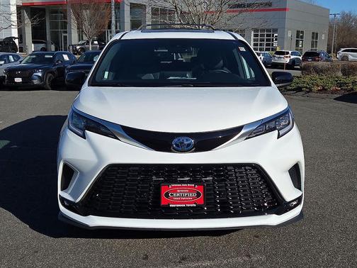 2024 Toyota Sienna XSE 7 Passenger