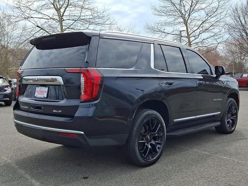 Midnight Blue Metallic 2023 GMC Yukon SLT