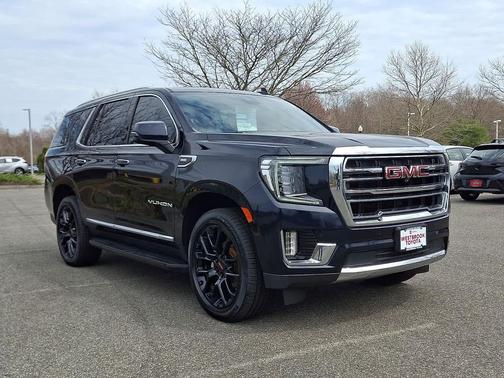 Midnight Blue Metallic 2023 GMC Yukon SLT