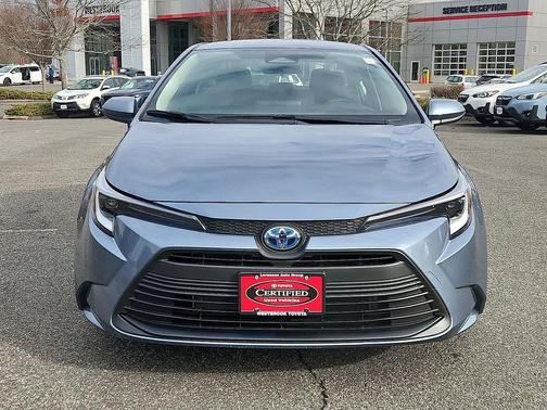 2025 Toyota Corolla Hybrid LE