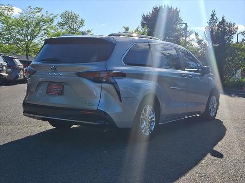 2023 Toyota Sienna Platinum 7 Passenger
