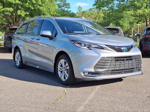2023 Toyota Sienna Platinum 7 Passenger