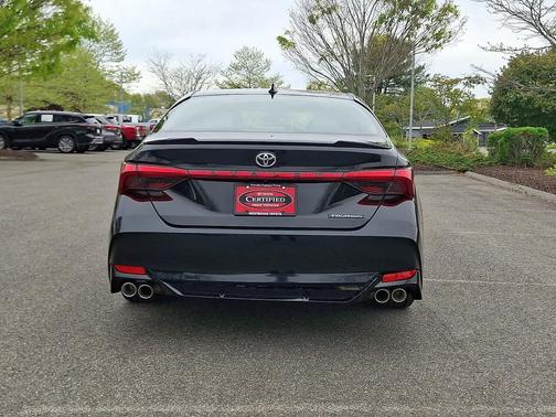 Midnight Black Metallic 2019 Toyota Avalon Touring