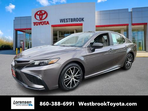 2022 Toyota Camry SE