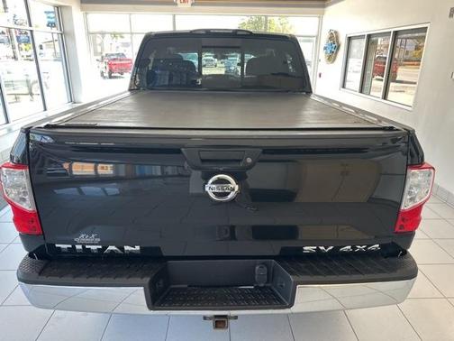 2018 Nissan Titan SV