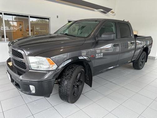 2018 RAM 1500 SLT