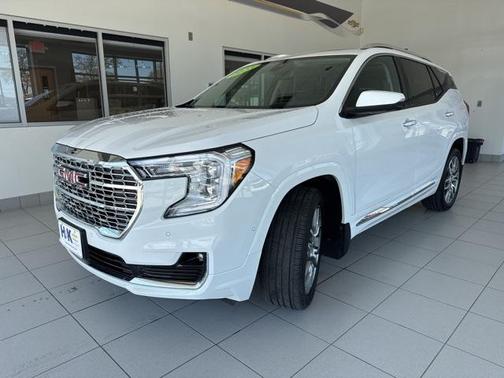 2023 GMC Terrain Denali