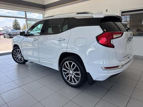 2023 GMC Terrain Denali