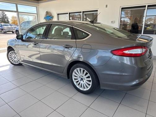 2014 Ford Fusion Hybrid SE