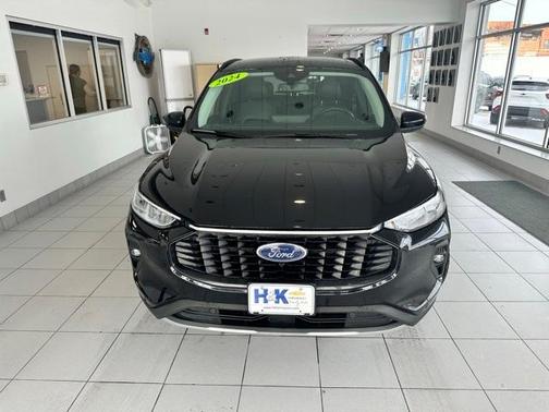 2024 Ford Escape Platinum