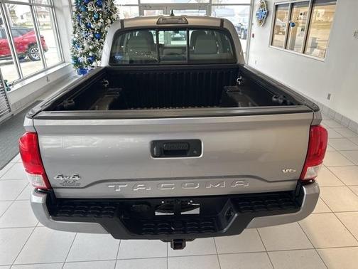 2017 Toyota Tacoma SR