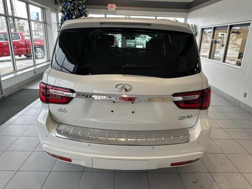2018 INFINITI QX80 Base