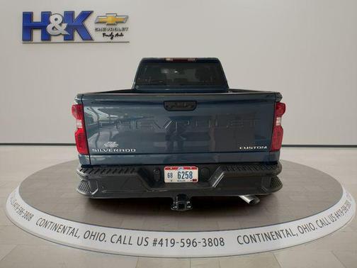 Lakeshore Blue Metallic 2025 Chevrolet Silverado 2500 Custom