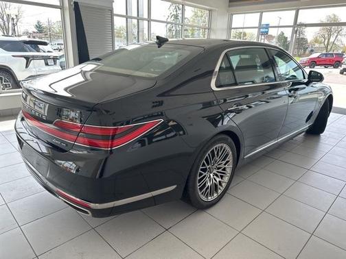 2022 Genesis G90 5.0 Ultimate