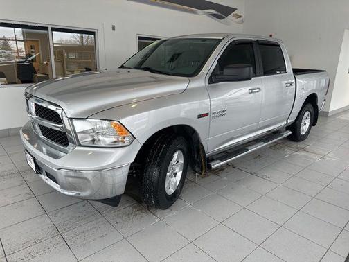 2017 RAM 1500 SLT