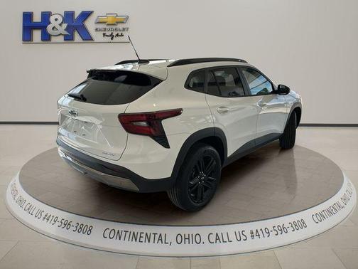 Summit White 2026 Chevrolet Trax ACTIV