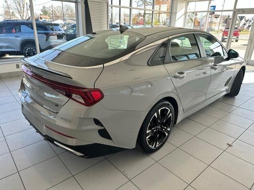 2022 Kia K5 GT-Line