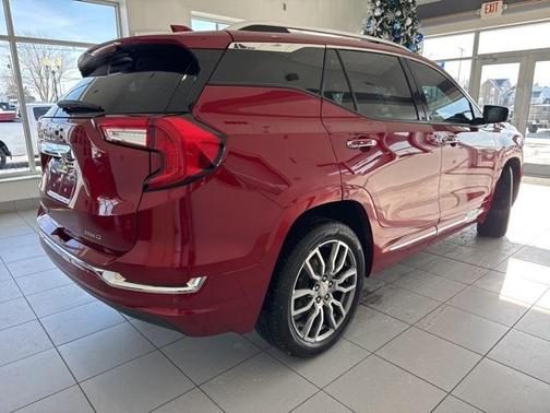 2023 GMC Terrain Denali