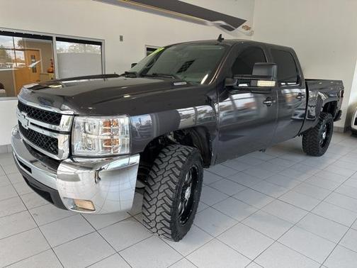2008 Chevrolet Silverado 2500 Work Truck H/D Crew Cab