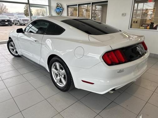 2017 Ford Mustang V6