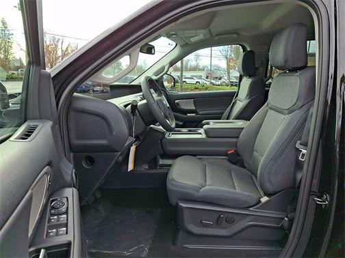 2025 Ford Expedition Max Active 4x4