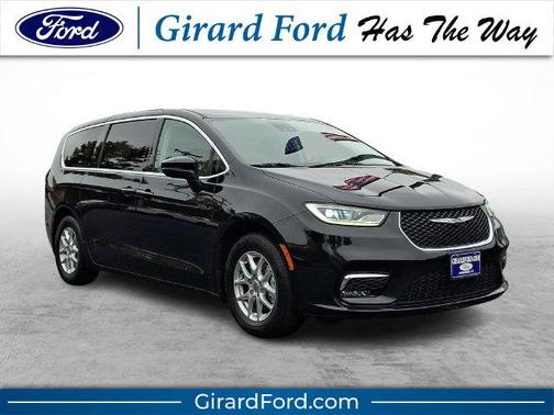 Brilliant Black 2023 Chrysler Pacifica Touring L
