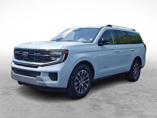 Space Silver Metallic 2025 Ford Expedition Platinum