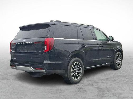 Agate Black Metallic 2025 Ford Expedition Platinum