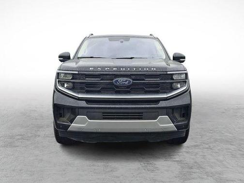 Agate Black Metallic 2025 Ford Expedition Platinum