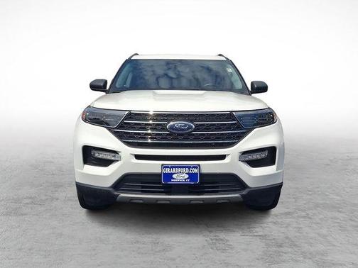 White Metallic 2022 Ford Explorer XLT