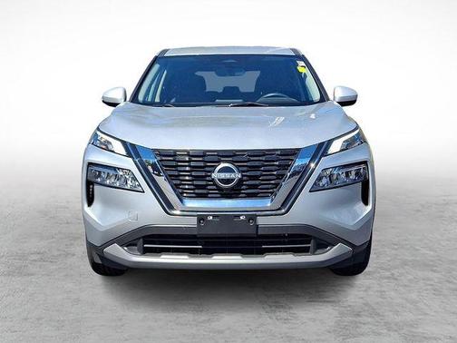Brilliant Silver Metallic 2023 Nissan Rogue SV