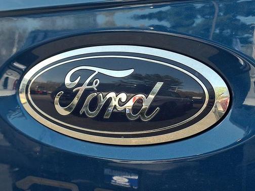 Atlas Blue Metallic 2022 Ford F-150 XLT