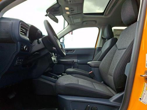 Orange Fury Metallic Tri-Coat 2026 Ford Maverick XLT