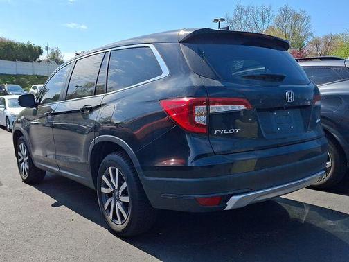 Crystal Black Pearl 2021 Honda Pilot AWD EX-L