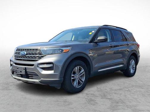 Carbonized Gray Metallic 2022 Ford Explorer XLT
