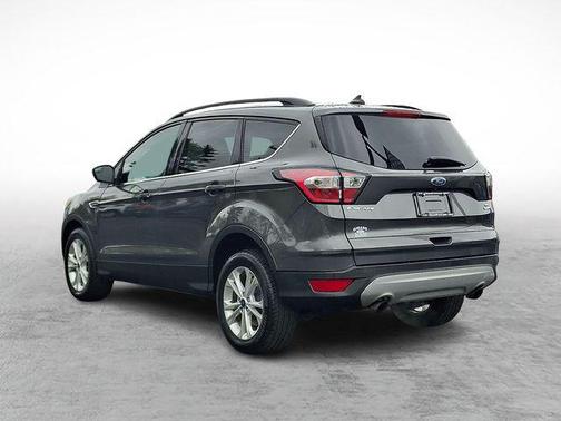 Magnetic 2018 Ford Escape SE