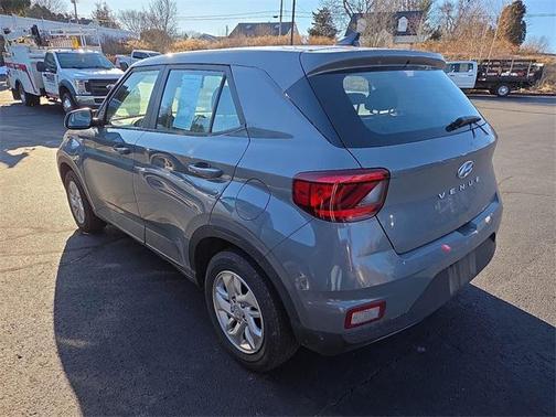 2022 Hyundai VENUE SE