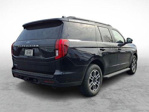 Agate Black Metallic 2025 Ford Expedition Active