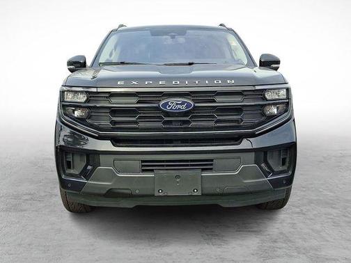 Black Metallic 2025 Ford Expedition Max Active 4x4